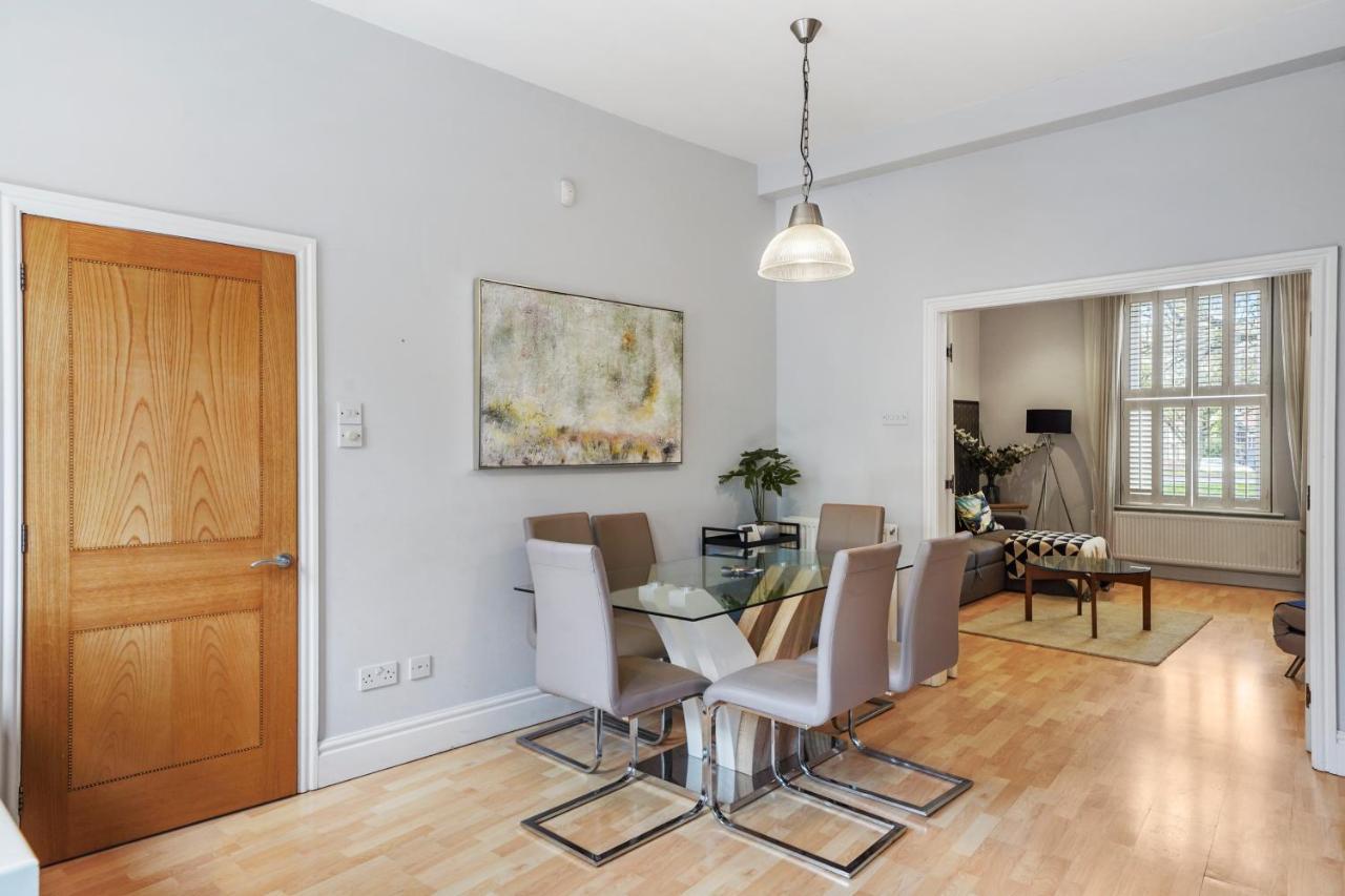 Pristine Stylish Townhouse On The Stray! - Sleeps 9 Villa Harrogate Exterior foto